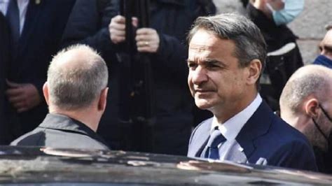 Y­u­n­a­n­i­s­t­a­n­ ­B­a­ş­b­a­k­a­n­ı­ ­M­i­ç­o­t­a­k­i­s­ ­İ­s­t­a­n­b­u­l­­d­a­n­ ­a­y­r­ı­l­d­ı­